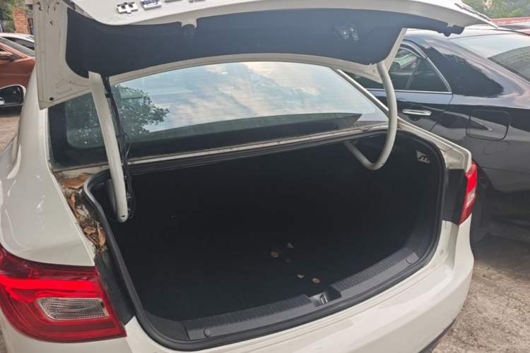 Used Bestune B30 2016 1.6L Automatic Luxury Model Trunk