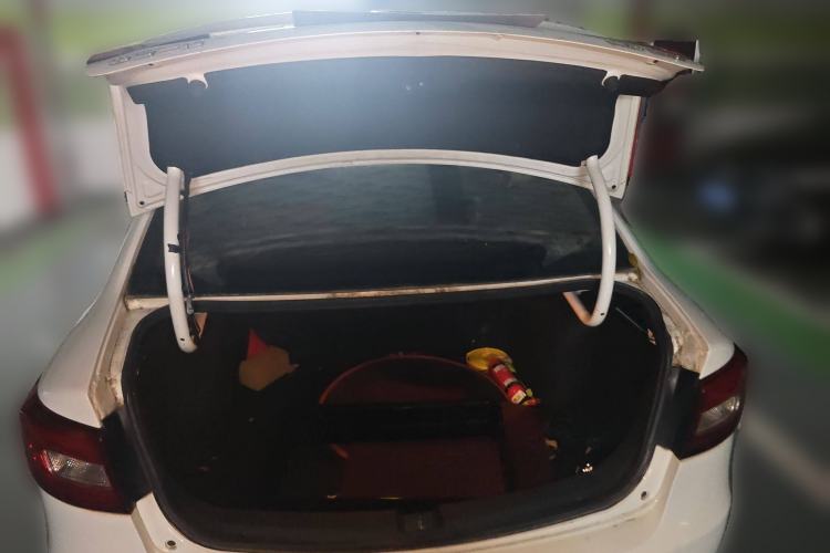 Used Bestune B30 2016 1.6L manual luxury version Trunk