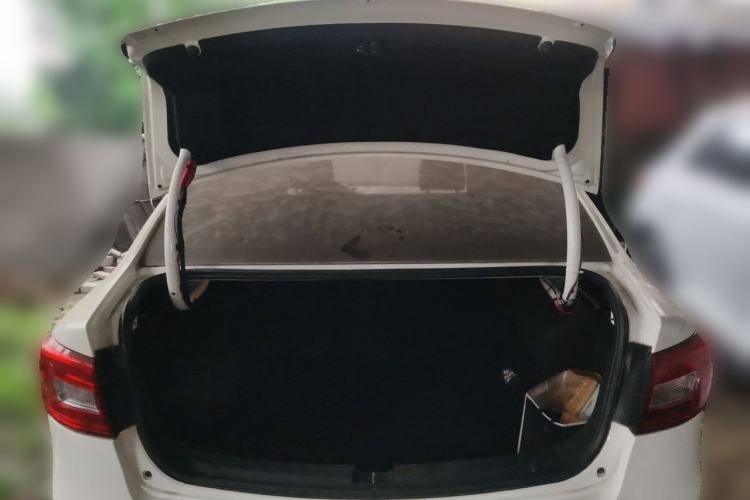 Used Bestune B30 2016 1.6L manual luxury version Trunk
