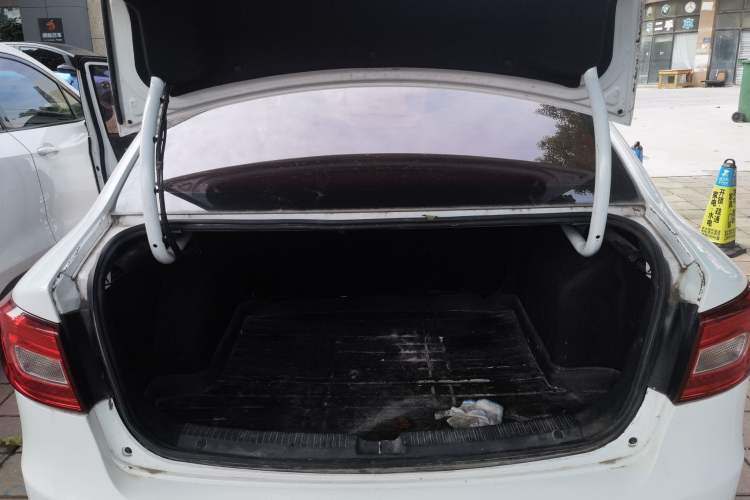 Used Bestune B30 2016 1.6L Automatic Luxury Model Trunk