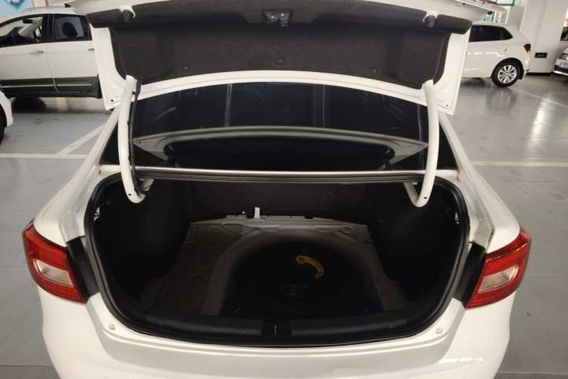 Used Bestune B30 2016 1.6L manual luxury version Trunk