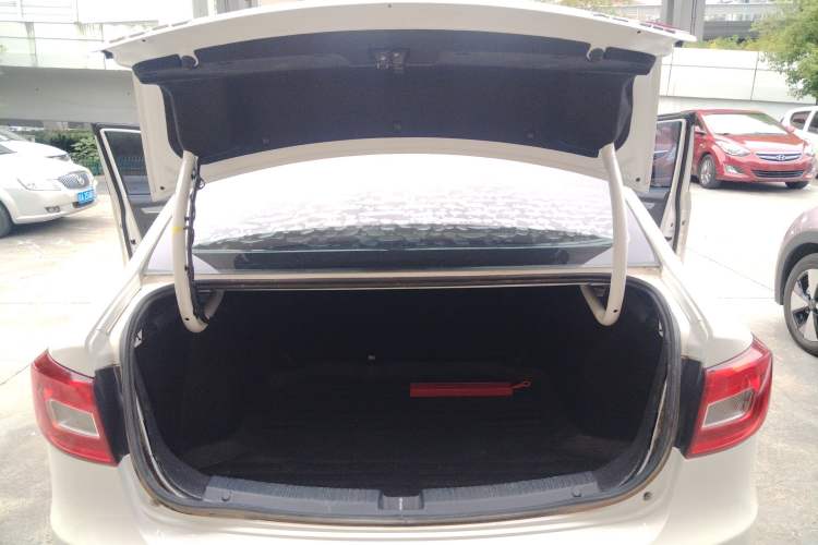Used Bestune B30 2016 1.6L Automatic Luxury Model Trunk