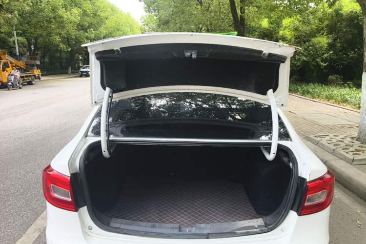 Used Bestune B30 2016 1.6L Automatic 10th Anniversary Edition Trunk