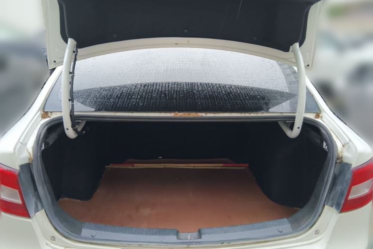 Used Bestune B30 2016 1.6L manual luxury version Trunk