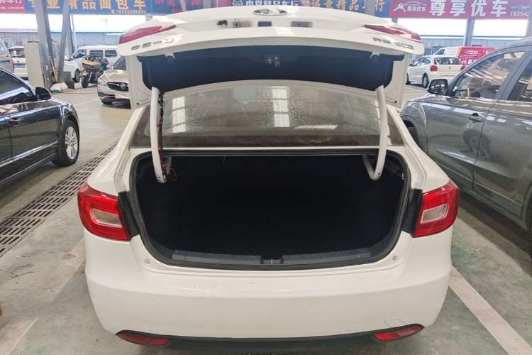 Used Bestune B30 2016 1.6L manual Comfort trim level Trunk