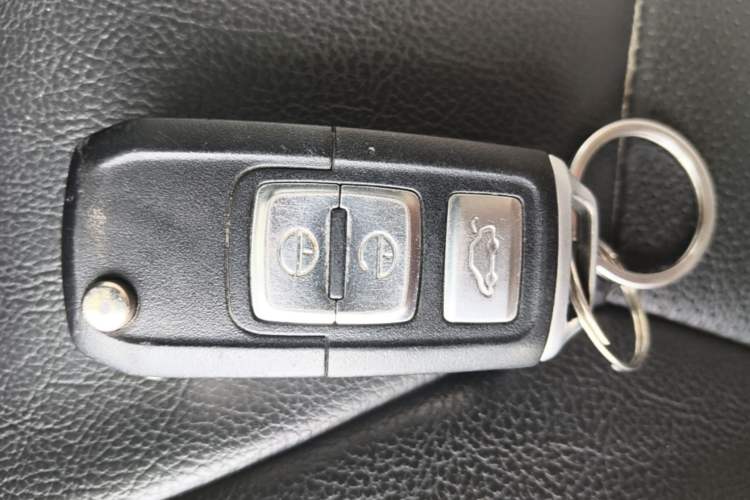 Used Bestune B30 2016 1.6L Automatic 10th Anniversary Edition Vehicle Key