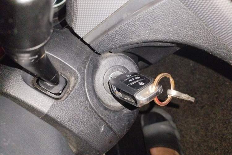 Used Bestune B30 2016 1.6L Automatic 10th Anniversary Edition Vehicle Key