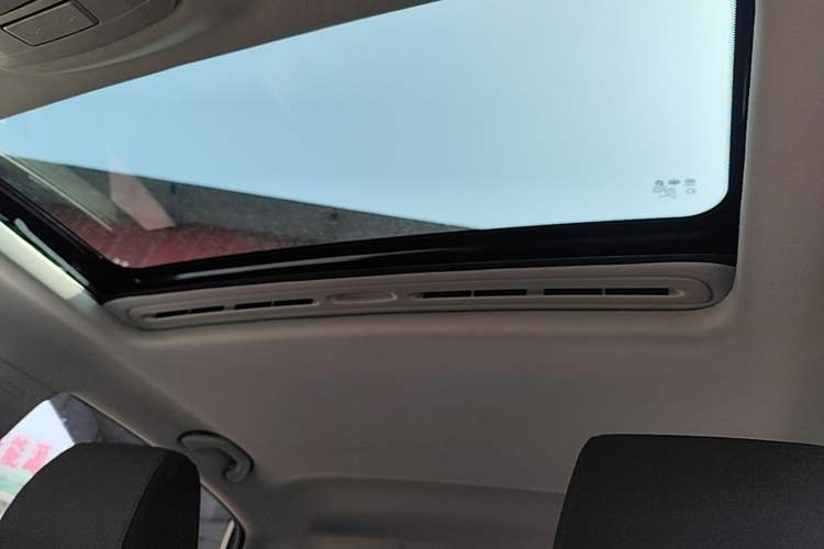 Used Bestune B30 2017 1.6L Manual Luxury Edition Headliner