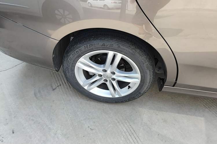 Used Bestune B30 2017 1.6L Manual Luxury Edition Right Rear Wheel Hub