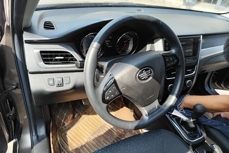 Used Bestune B30 2017 1.6L Manual Luxury Edition Steering Wheel