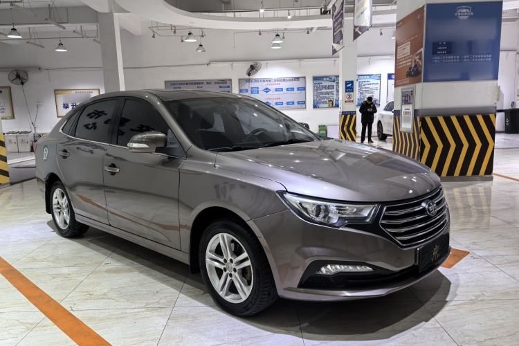 Used Bestune B30 2017 1.6L Manual Luxury Edition Exterior 2