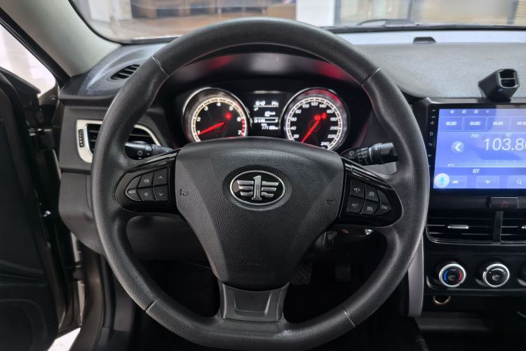 Used Bestune B30 2017 1.6L Manual Luxury Edition Interior 2