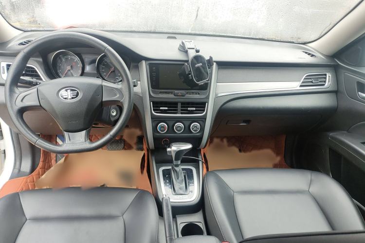 Used Bestune B30 2017 1.6L automatic comfort version Audio And AC Panel