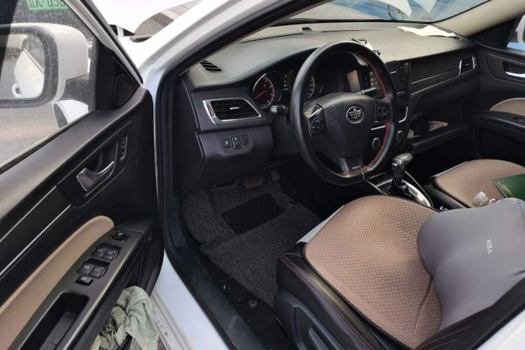 Used Bestune B30 2017 1.6L Automatic Luxury Model Driver Seat