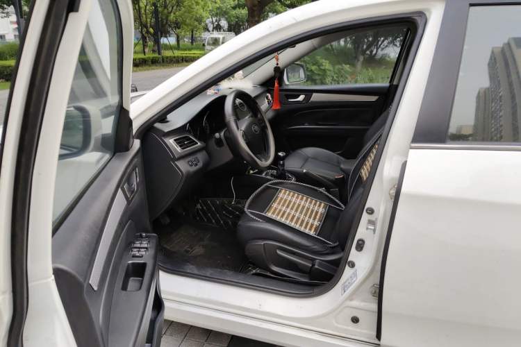 Used Bestune B30 2017 1.6L Manual Luxury Edition Driver Seat