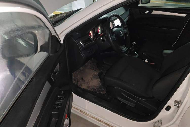 Used Bestune B30 2017 1.6L Manual Luxury Edition Driver Seat