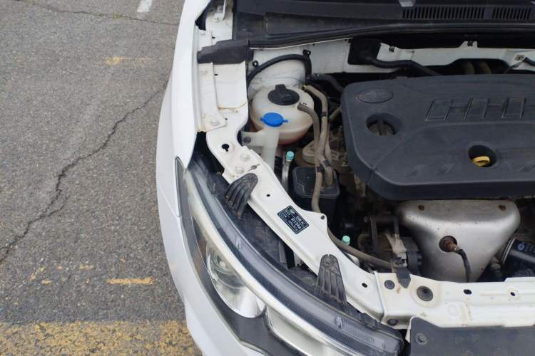 Used Bestune B30 2017 1.6L Automatic Luxury Model Engine Bay Right