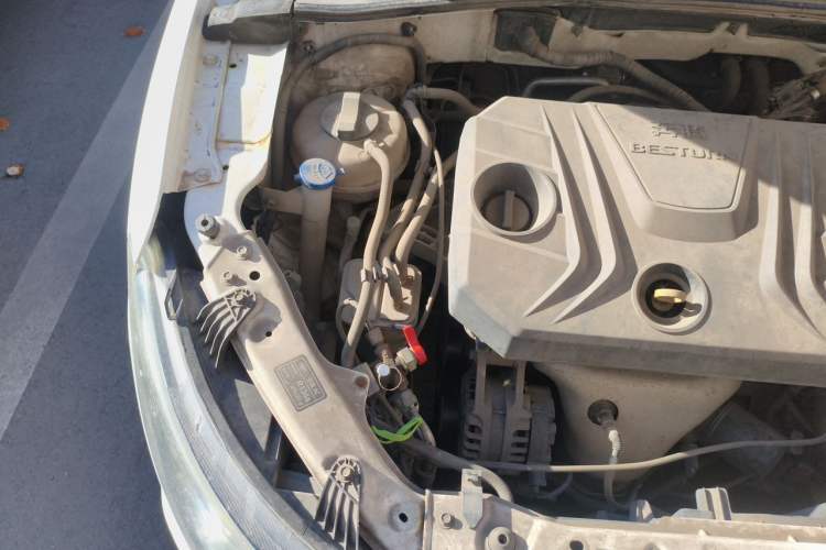 Used Bestune B30 2017 1.6L Manual Luxury Edition Engine Bay Right