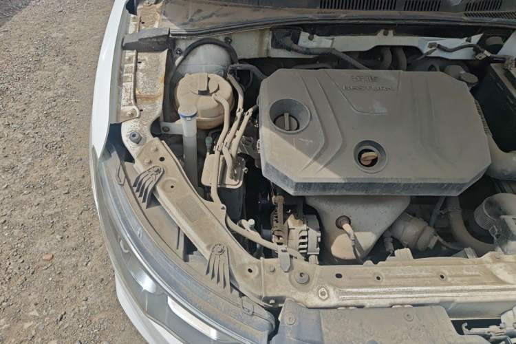 Used Bestune B30 2017 1.6L Manual Luxury Edition Engine Bay Right