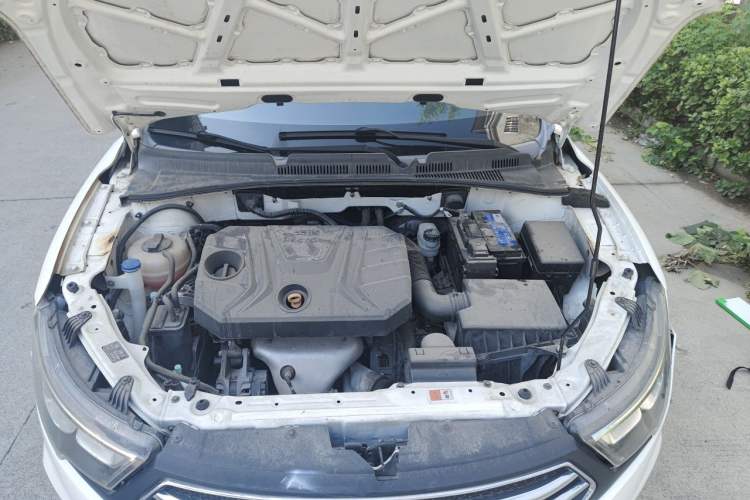 Used Bestune B30 2017 1.6L Automatic Prestige Edition Engine Bay