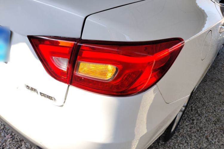 Used Bestune B30 2017 1.6L automatic comfort version Exterior 1