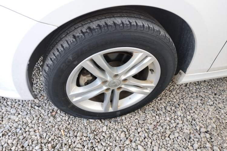 Used Bestune B30 2017 1.6L automatic comfort version Exterior 2