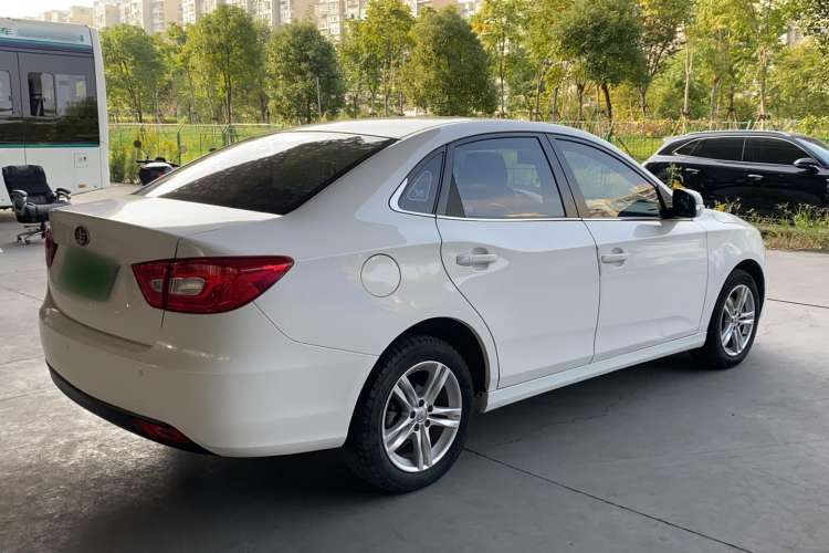 Used Bestune B30 2017 1.6L Automatic Prestige Edition Exterior 8