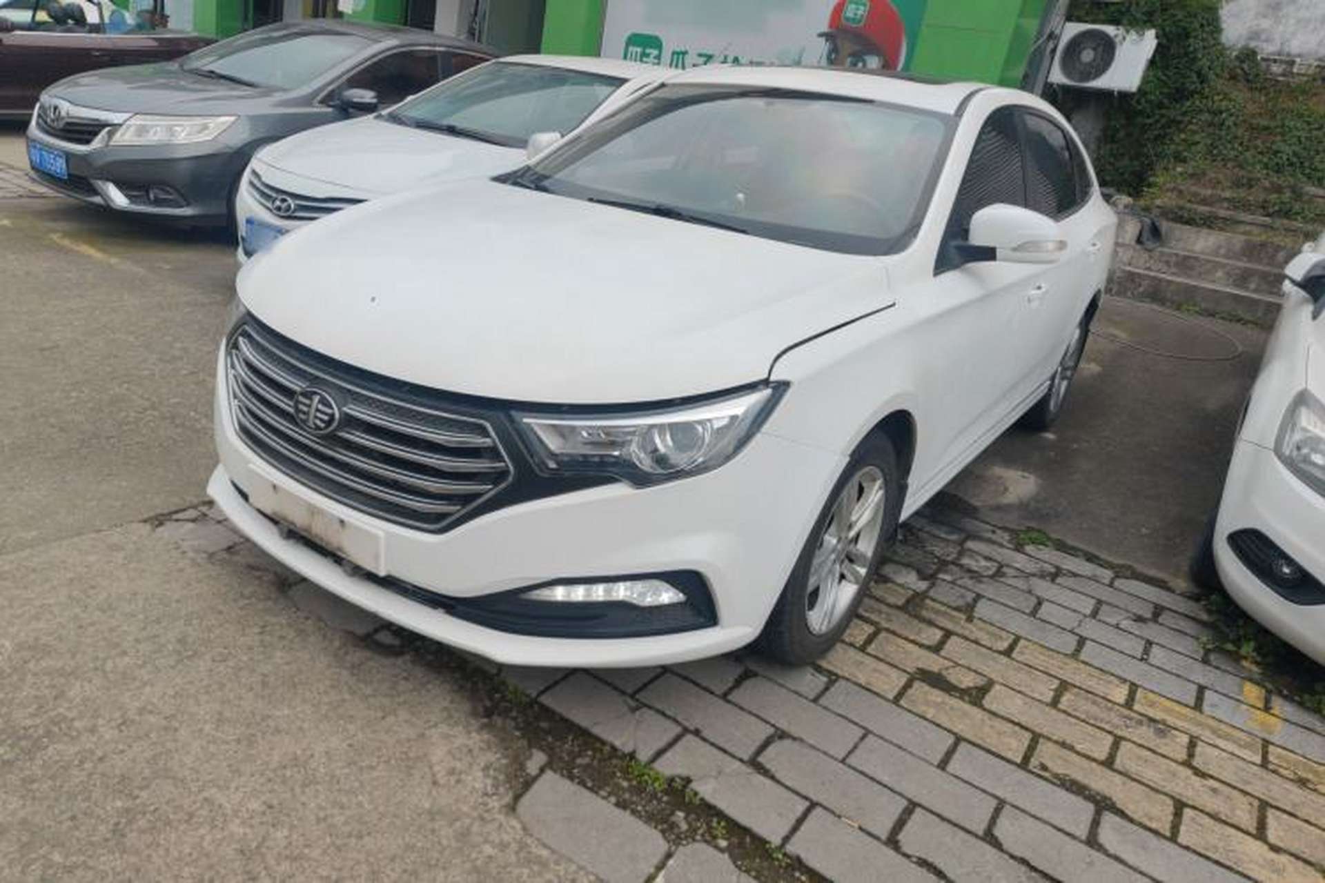 Used Bestune B30 2017 1.6L Manual Luxury Edition Front Left 45 Deg