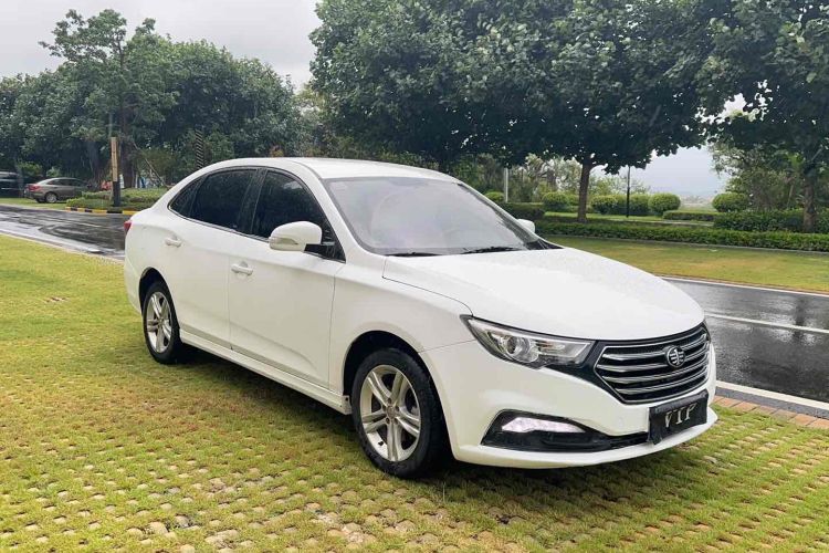 Used Bestune B30 2017 1.6L automatic comfort version Front Right 45 Deg