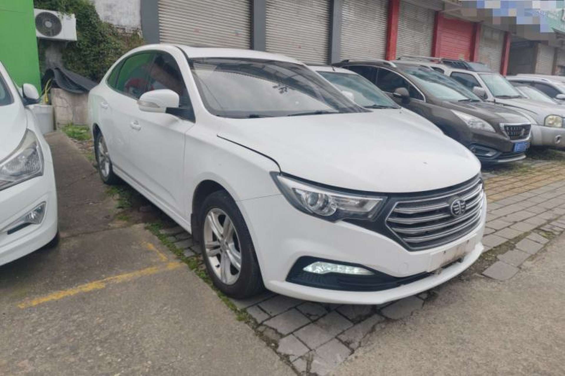 Used Bestune B30 2017 1.6L Manual Luxury Edition Front Right 45 Deg