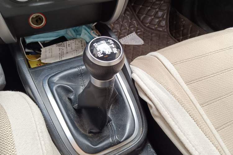 Used Bestune B30 2017 1.6L Manual Luxury Edition Gear Lever