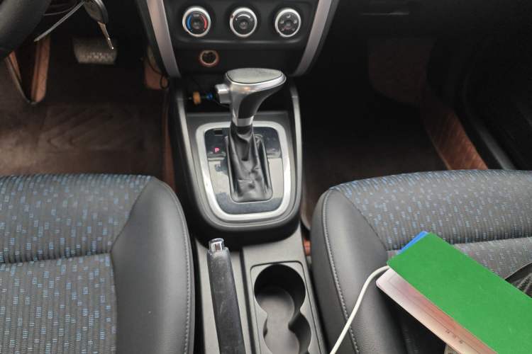 Used Bestune B30 2017 1.6L Automatic Prestige Edition Gear Lever