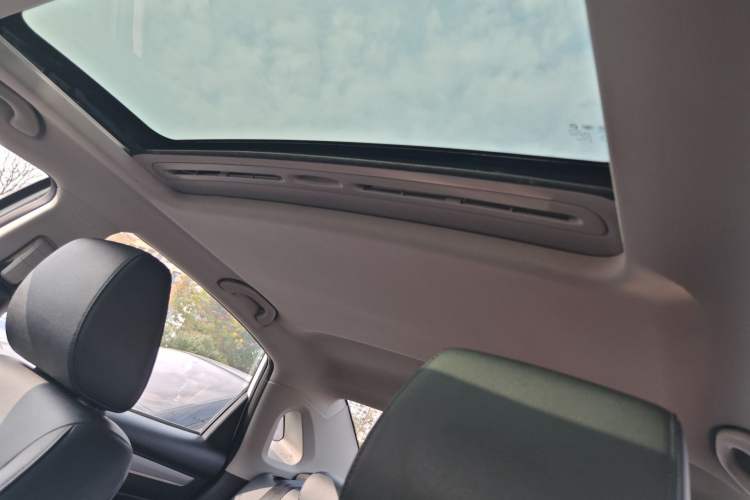 Used Bestune B30 2017 1.6L Automatic Prestige Edition Headliner