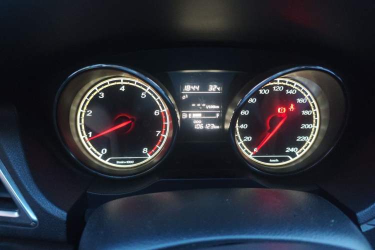 Used Bestune B30 2017 1.6L manual technology version Instrument Cluster