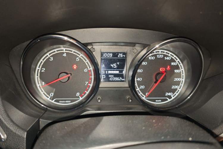 Used Bestune B30 2017 1.6L manual Comfort trim level Instrument Cluster