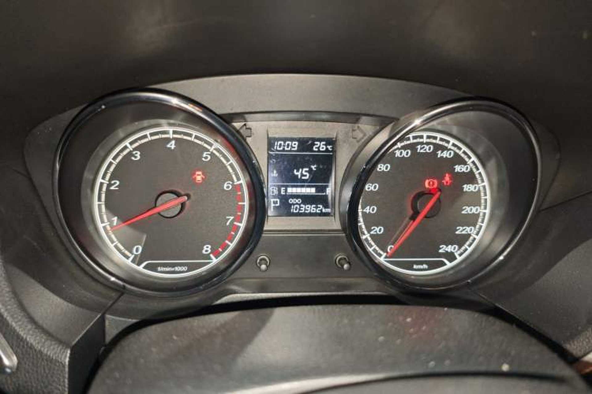 Used Bestune B30 2017 1.6L manual Comfort trim level Instrument Cluster
