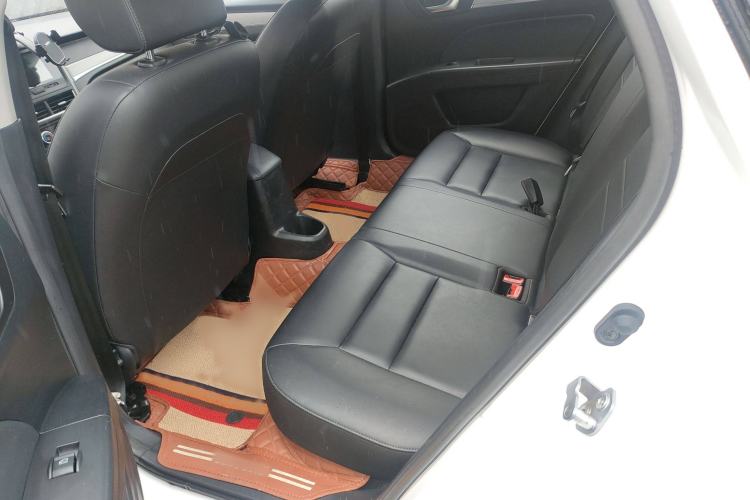 Used Bestune B30 2017 1.6L automatic comfort version Interior 1