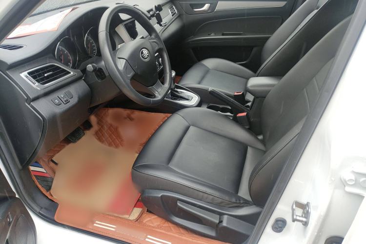 Used Bestune B30 2017 1.6L automatic comfort version Interior 2