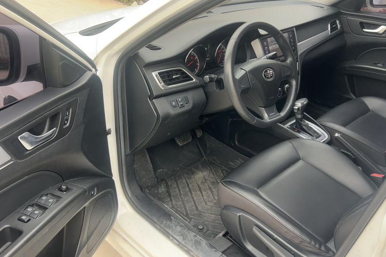 Used Bestune B30 2017 1.6L automatic comfort version Interior 4