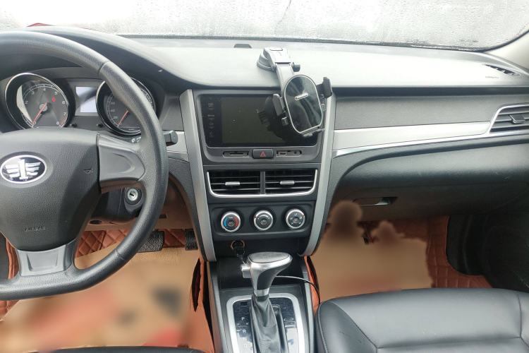 Used Bestune B30 2017 1.6L automatic comfort version Interior 4