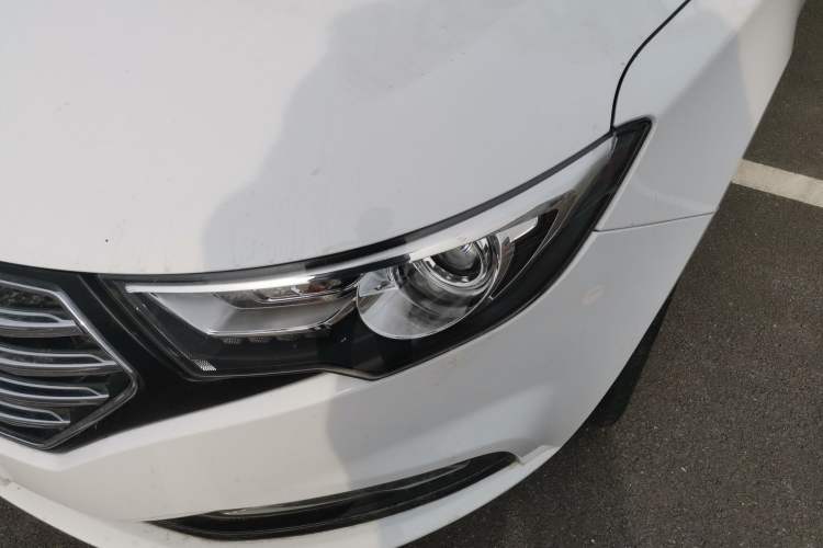 Used Bestune B30 2017 1.6L manual Comfort trim level Left Front Headlight