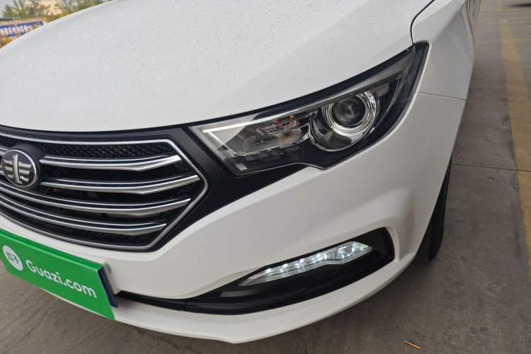 Used Bestune B30 2017 1.6L Automatic Prestige Edition Left Front Headlight