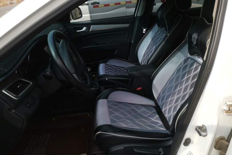Used Bestune B30 2017 1.6L manual Comfort trim level Left Front Seat