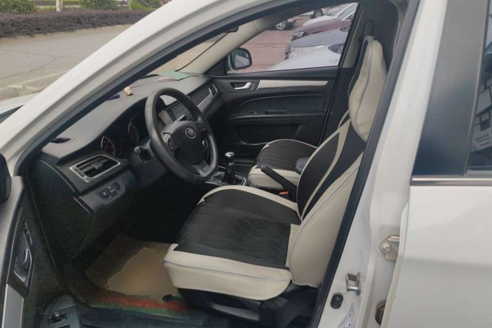 Used Bestune B30 2017 1.6L Manual Luxury Edition Left Front Seat