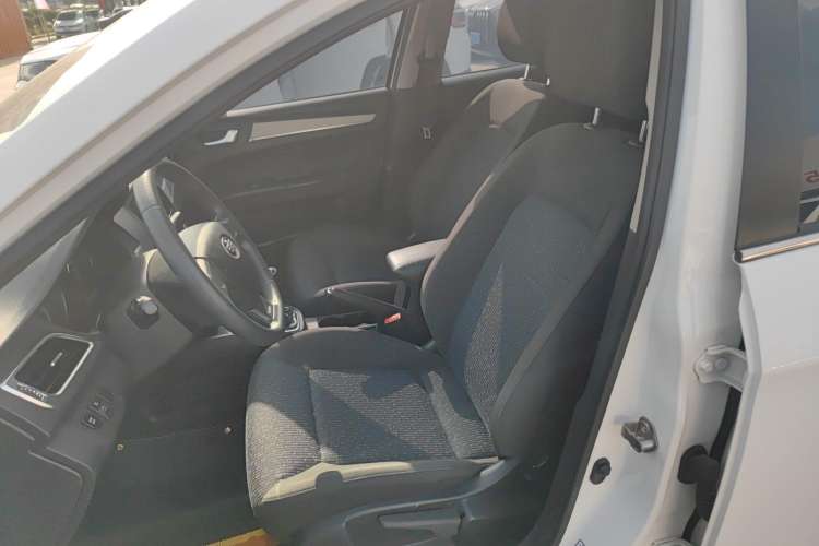 Used Bestune B30 2017 1.6L manual Comfort trim level Left Front Seat