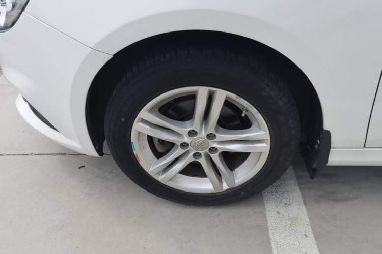 Used Bestune B30 2017 1.6L Manual Luxury Edition Left Front Wheel Hub