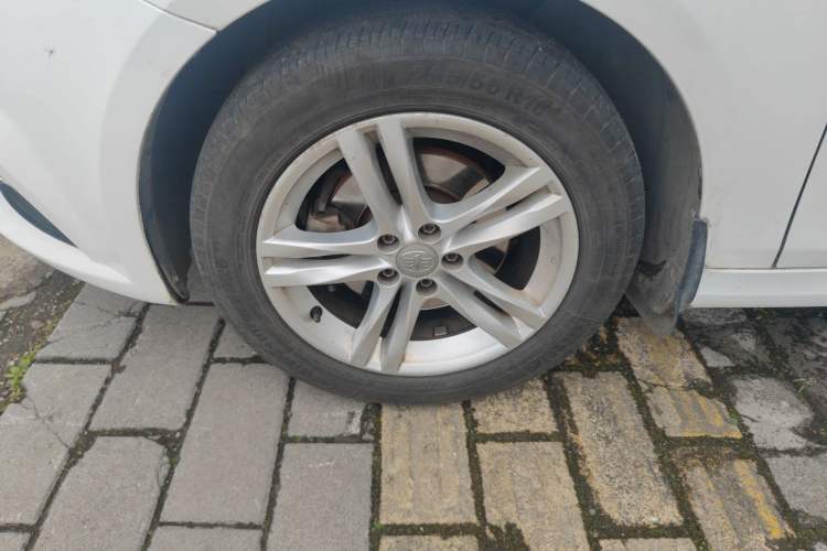 Used Bestune B30 2017 1.6L Manual Luxury Edition Left Front Wheel Hub