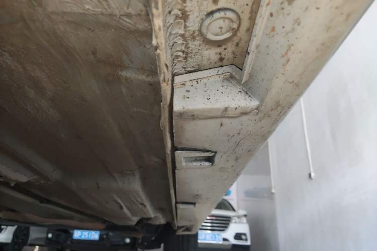 Used Bestune B30 2017 1.6L automatic comfort version Left Side Sill