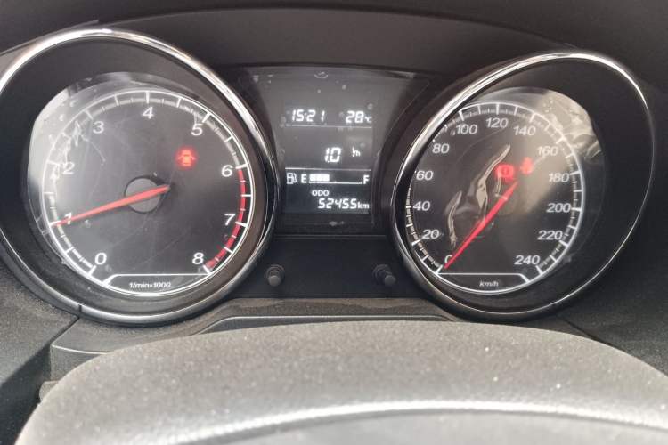 Used Bestune B30 2017 1.6L Manual Luxury Edition Odometer Close Up
