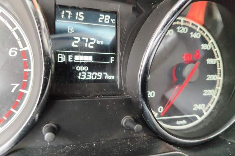 Used Bestune B30 2017 1.6L Manual Luxury Edition Odometer Close Up